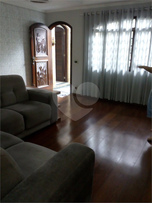 Chácara à venda com 3 quartos, sendo 1 suíte,  em Conjunto Habitacional Brás Cubas, Mogi das Cruzes, SP