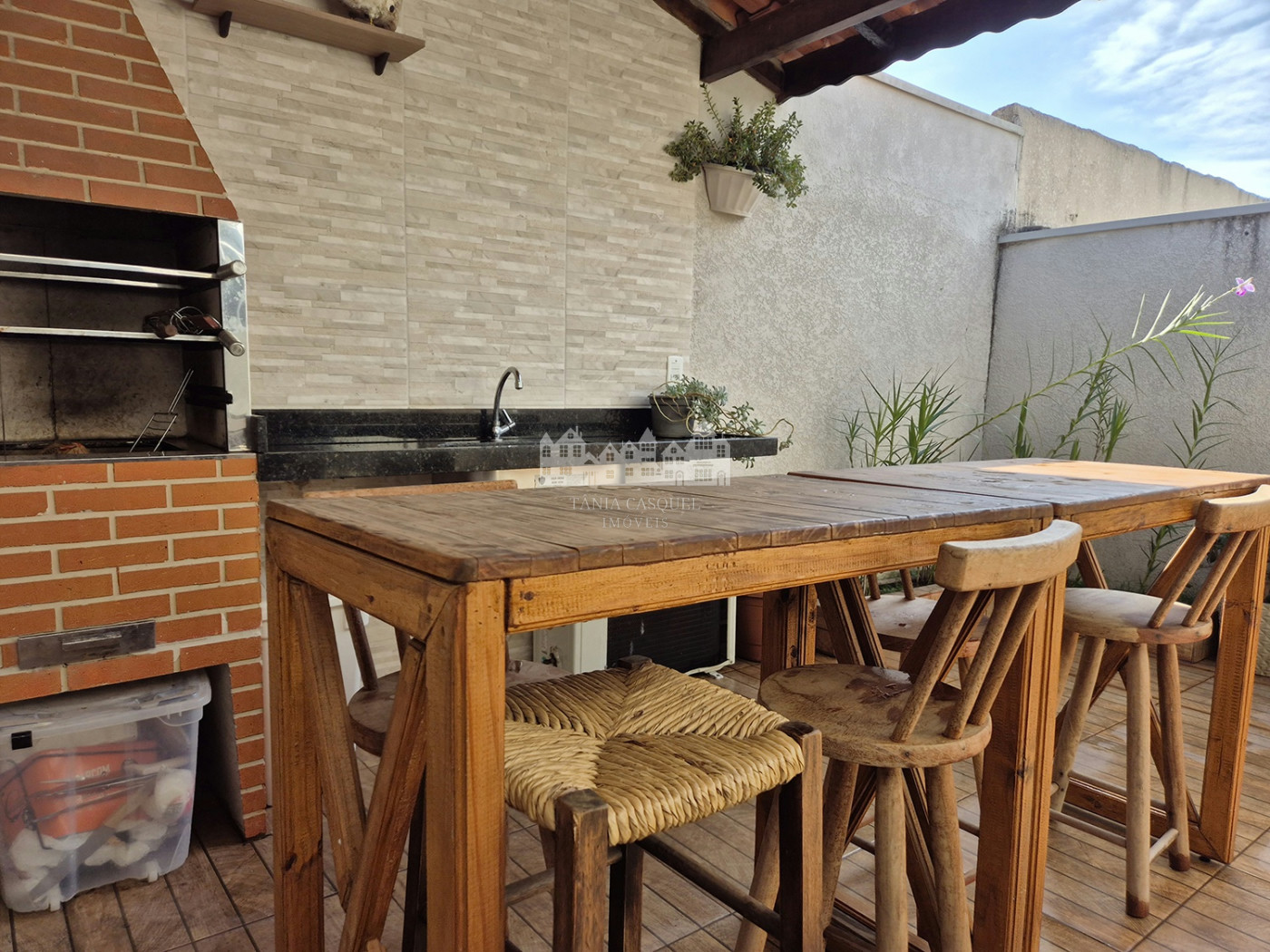 Casa à venda no Bairro Imperial – Atibaia | 2 dormitórios, suíte, 2 vagas e área gourmet