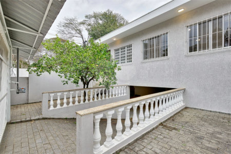 Casa à venda com 3 quartos, sendo 1 suíte, em Alto da Boa Vista, São Paulo, SP