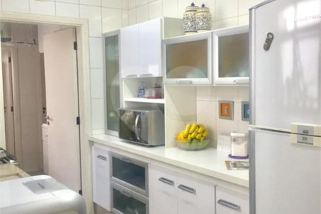 Apartamento à venda com 3 suítes em Vila Suzana, São Paulo, SP