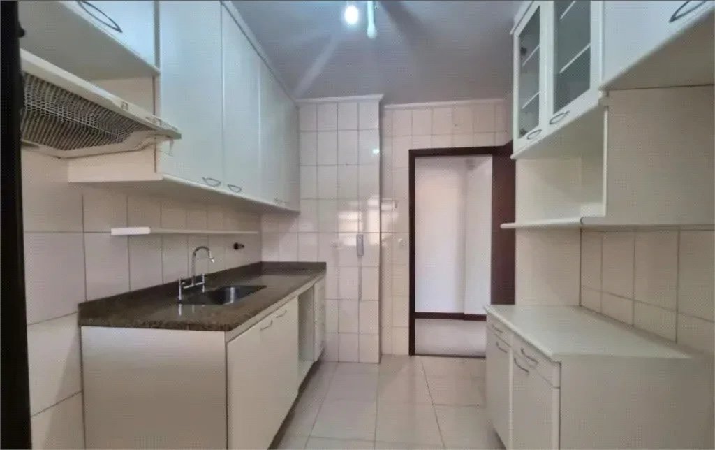 Apartamento à venda com 3 quartos, sendo 1 suíte, em Jardim das Vertentes, São Paulo, SP