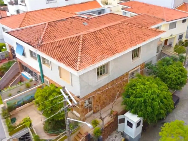 Sobrado à venda com 3 quartos, sendo 2 suítes,  em Santana, São Paulo, SP