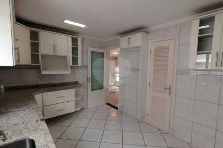 Casa para alugar com 3 quartos, sendo 1 suíte, no condomínio Recanto dos Paturis, Vinhedo - SP