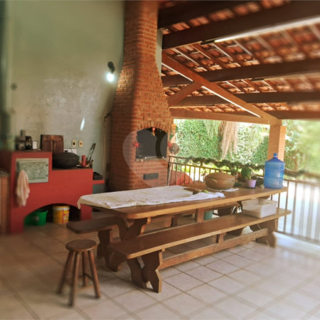 Casa à venda com 3 quartos, sendo 1 suíte, no condomínio Acmti - Colinas do Mosteiro, Terras de Itaici e Recanto dos Pássaros, Indaiatuba - SP