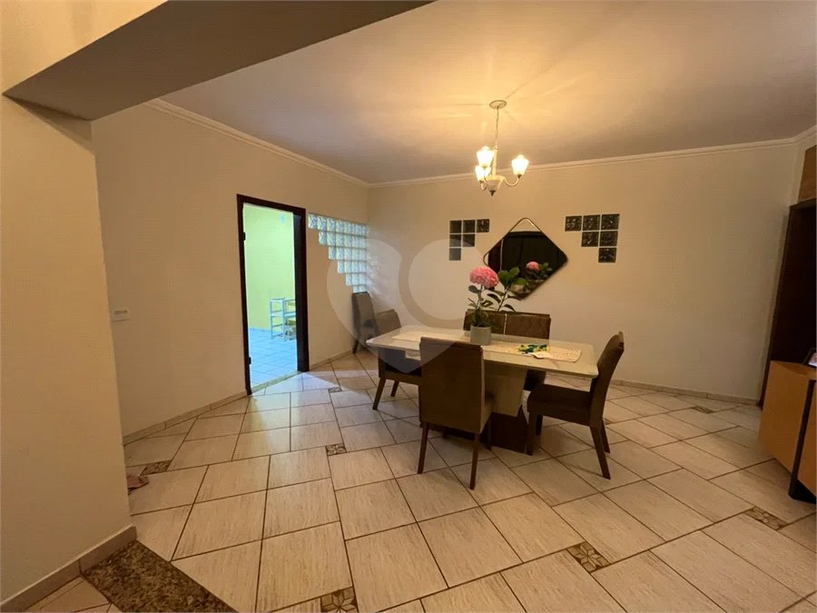 Casa à venda com 3 quartos, sendo 1 suíte, em Parque Santa Marta, São Carlos, SP