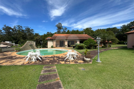 Casa à venda com 7 quartos, sendo 3 suítes,  em Jardim Colombo, Itapetininga, SP