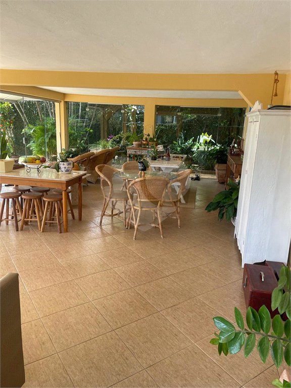 Casa à venda com 7 quartos, sendo 2 suítes, no condomínio São Joaquim, Vinhedo - SP