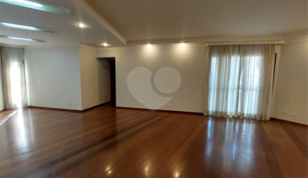 Apartamento à venda com 3 quartos, sendo 1 suíte,  em Parque São Domingos, São Paulo, SP