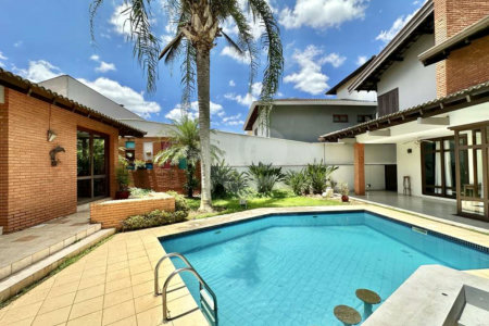 Casa à venda com 4 quartos, sendo 2 suítes,  no condomínio São Paulo Ii, Cotia - SP