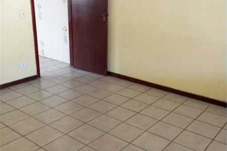 Casa à venda com 3 quartos, sendo 2 suítes, em Jardim Maria Duarte, São Paulo, SP