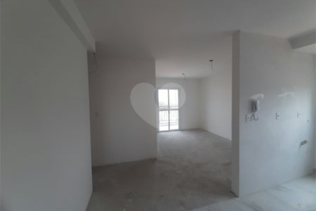 Apartamento à venda com 2 quartos, sendo 1 suíte,  em Parada Inglesa, São Paulo, SP