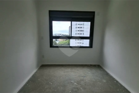 Apartamento à venda com 3 suítes em Vila Pirajussara, São Paulo, SP