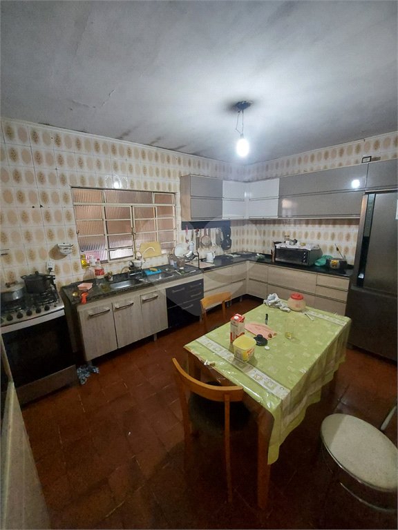 Sobrado à venda com 8 quartos no Brasilândia, São Paulo, SP