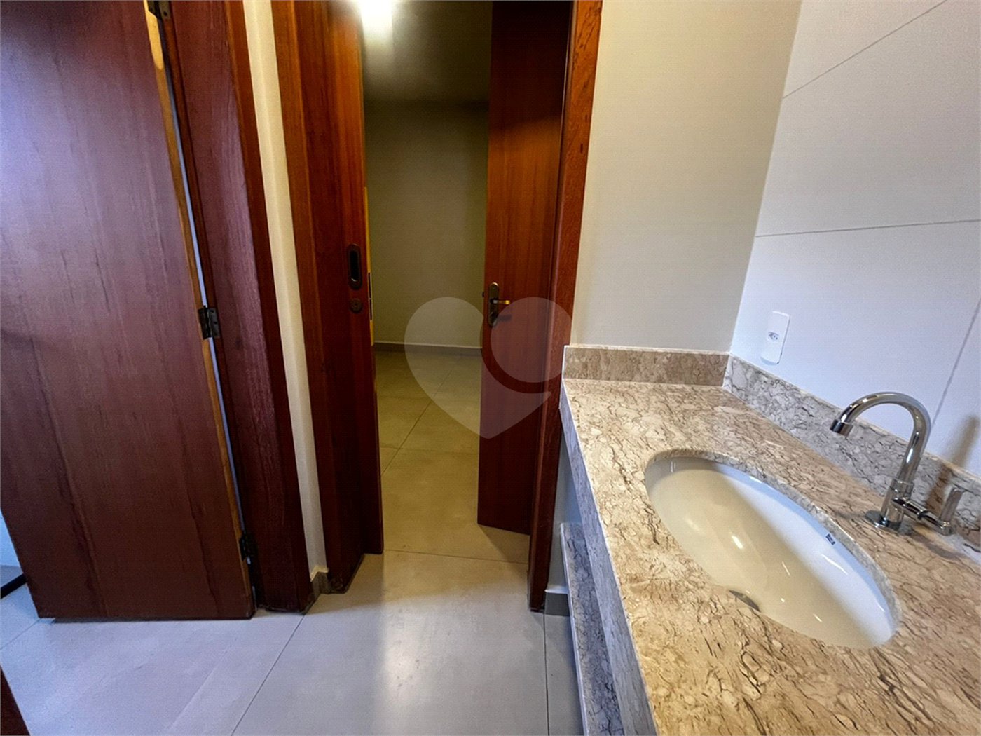 Casa à venda com 3 quartos, sendo 1 suíte, em Terras de Santo Antônio, Itapetininga, SP