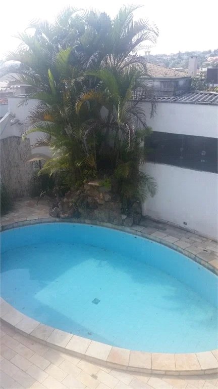 Sobrado à venda com 4 quartos, sendo 2 suítes, em Jardim Leonor, São Paulo, SP