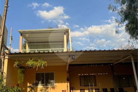 Chácara à venda com 3 quartos, sendo 1 suíte, em Cachoeira, Vinhedo, SP