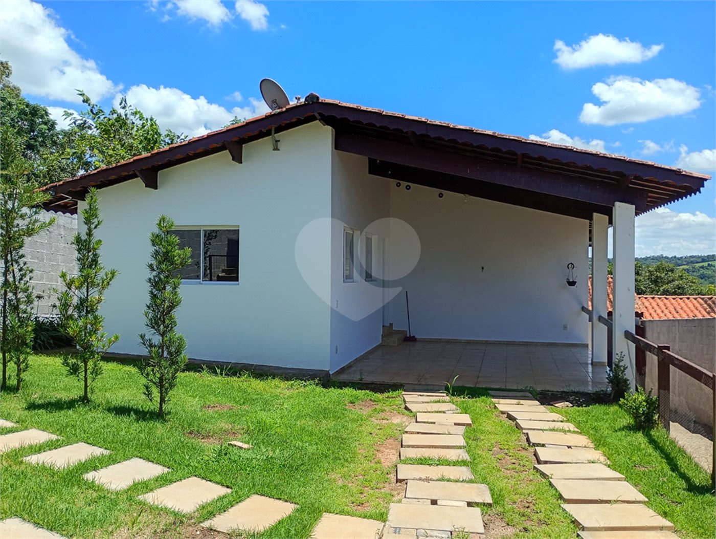 Casa Térrea à venda com 3 quartos em Guaxinduva, Atibaia, SP