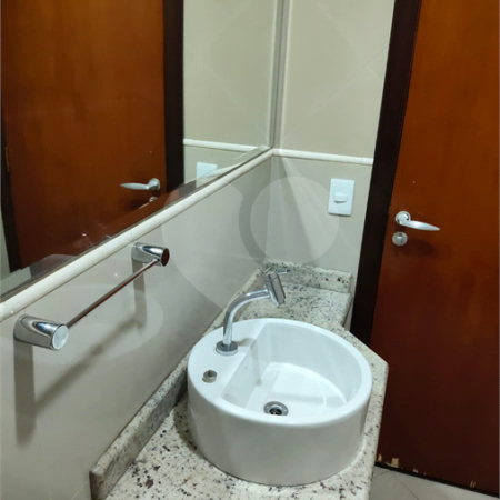 Casa à venda com 3 quartos, sendo 1 suíte, em Jardim Santa Clara, Guarulhos, SP