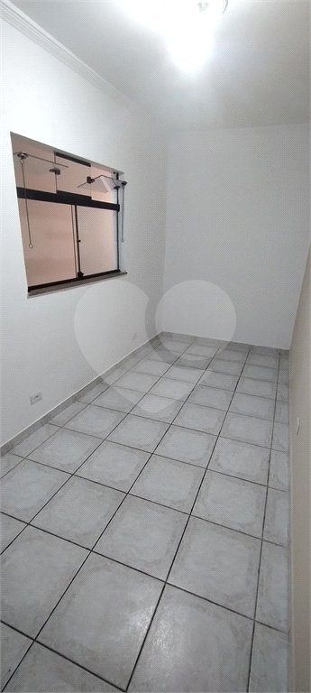 Sobrado à venda com 4 quartos, sendo 1 suíte, em Vila Nivi, São Paulo, SP
