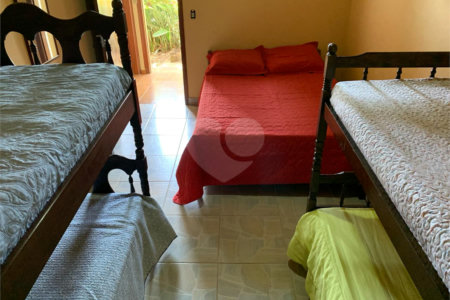 Chácara à venda com 4 quartos, sendo 1 suíte,  em Parque Residencial Atibaia, Atibaia, SP