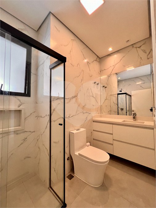 Casa à venda com 3 suítes no condomínio Residencial Mont'alcino, Valinhos - SP