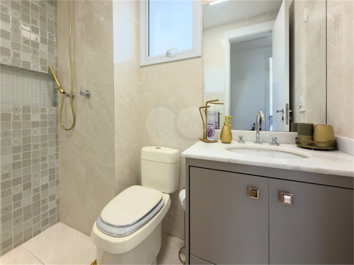 Apartamento à venda com 4 quartos, sendo 2 suítes, em Pinheiros, São Paulo, SP