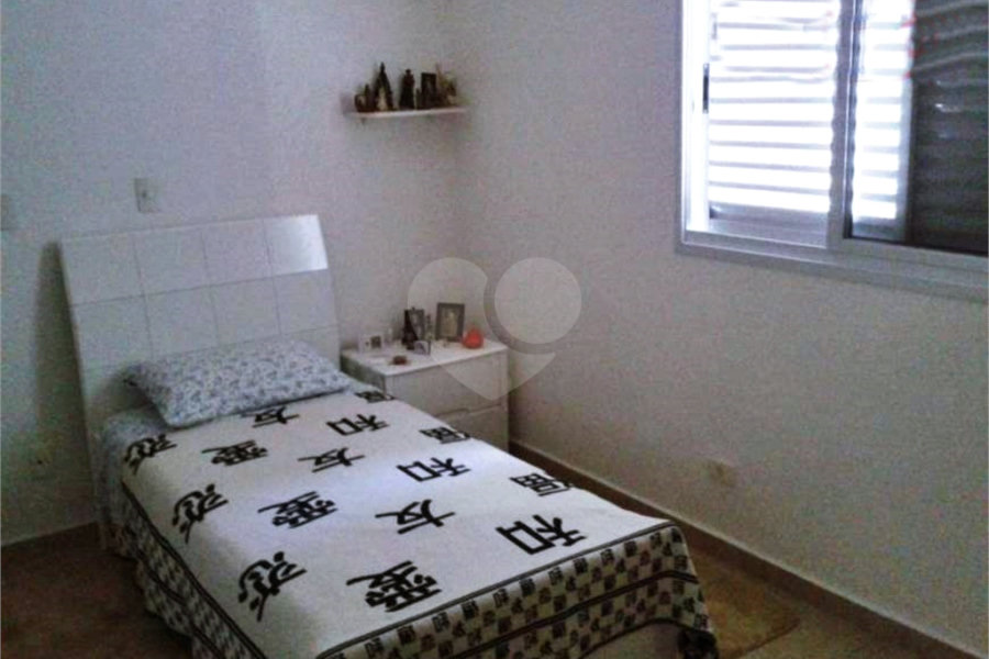 Sobrado à venda com 5 quartos, sendo 1 suíte, em Jardim Virginia Bianca, São Paulo, SP