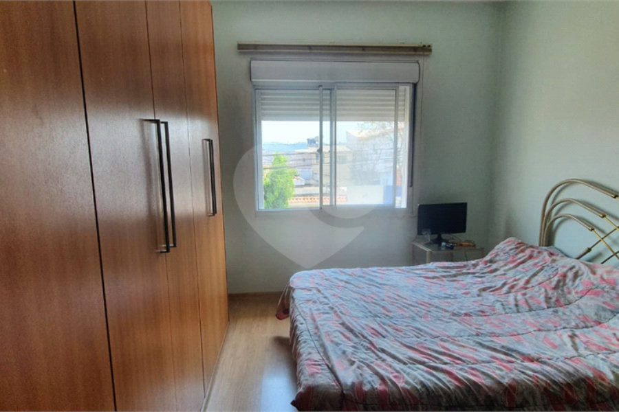 Sobrado à venda com 3 quartos, sendo 1 suíte,  em Horto, São Paulo, SP