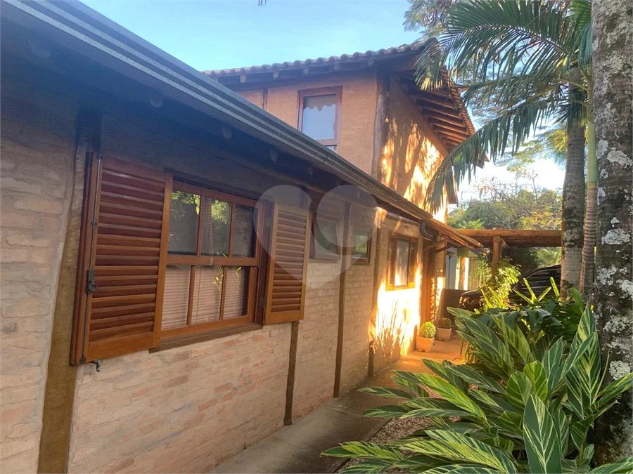 Casa para alugar com 3 quartos, sendo 2 suítes, no condomínio Alpes de Vinhedo, Vinhedo - SP