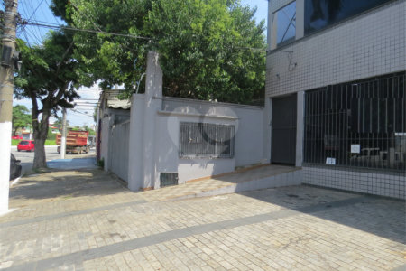 Sobrado à venda com 2 quartos em Alto da Boa Vista, São Paulo, SP