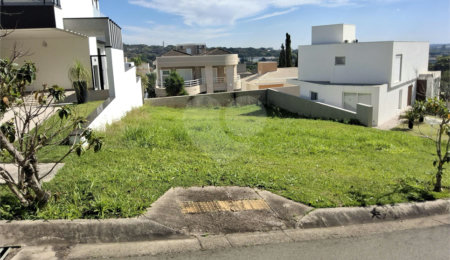 Terreno à venda em Parque das Quaresmeiras, Campinas, SP