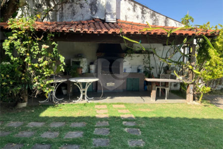 Casa à venda com 5 quartos, sendo 2 suítes,  em Vila Maria Alta, São Paulo, SP