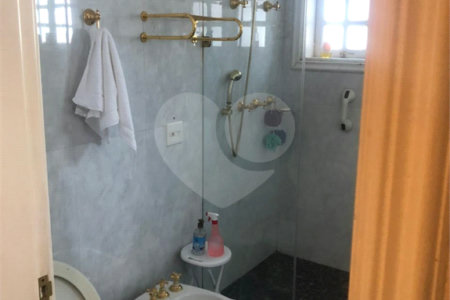 Casa à venda com 4 suítes em Caxingui, São Paulo, SP