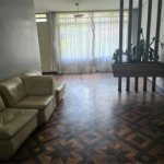 Casa com 244m² , 2 dormitórios , 3 vagas , à venda no Bosque da Saúde.