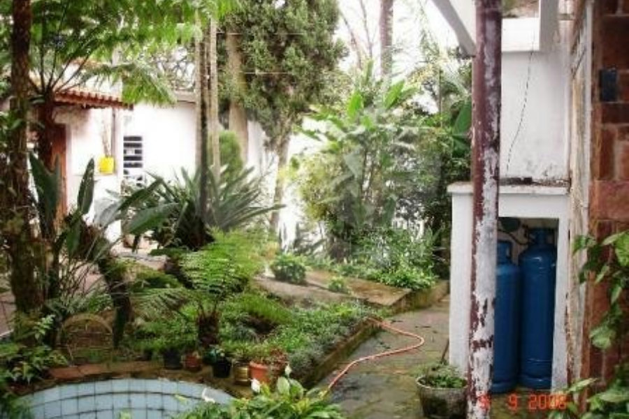 Sobrado à venda com 5 quartos, sendo 3 suítes,  em Vila Irmãos Arnoni, São Paulo, SP