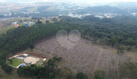 Casa à venda com 4 suítes no Centro, Extrema, MG