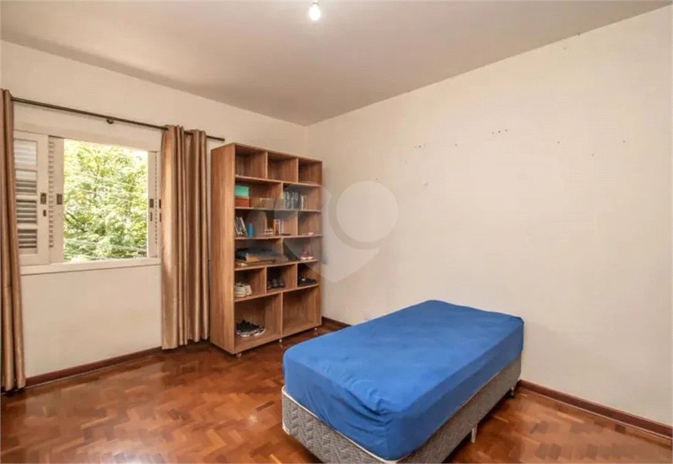 Casa de Vila à venda com 5 quartos, sendo 3 suítes, em Jardim Marajoara, São Paulo, SP