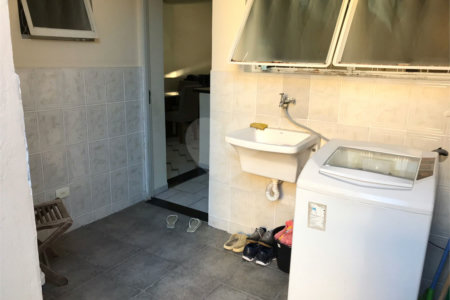 Casa à venda com 3 quartos, sendo 1 suíte, em Jardim Karolyne, Votorantim, SP