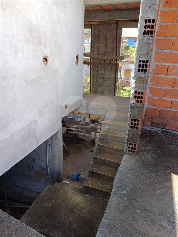 Casa à venda com 2 suítes no condomínio Ricieri, Mogi das Cruzes - SP