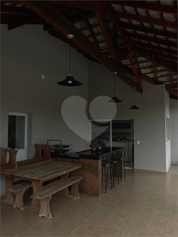 Casa à venda com 4 suítes no condomínio Jardim das Palmeiras, Bragança Paulista - SP