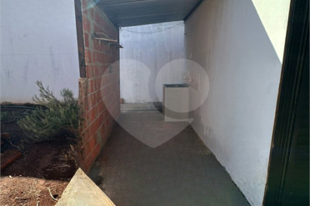 Casa à venda com 2 quartos, sendo 1 suíte, em Jardim Primavera I, Ponta Porã, MS