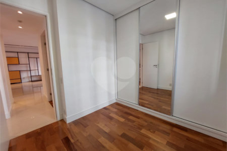 Apartamento à venda com 3 quartos, sendo 1 suíte, em Vila Leopoldina, São Paulo, SP