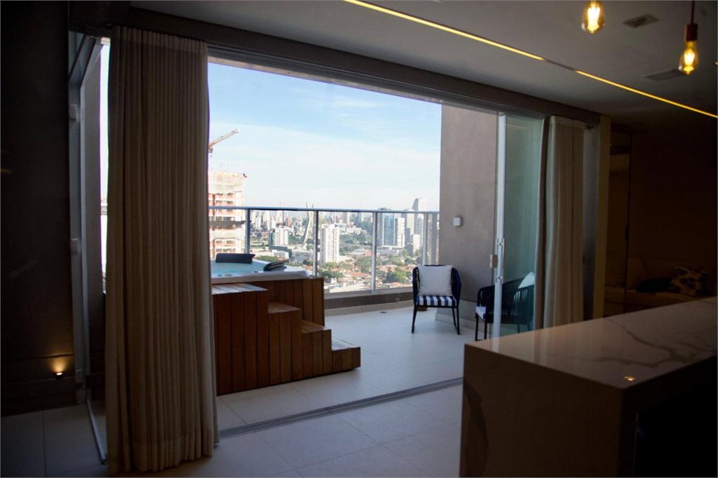 Cobertura à venda com 2 quartos, sendo 1 suíte, em Jardim das Acácias, São Paulo, SP