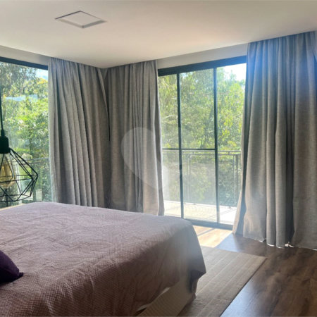 Casa à venda com 2 quartos, sendo 4 suítes, no condomínio Ponderosa, São Roque - SP