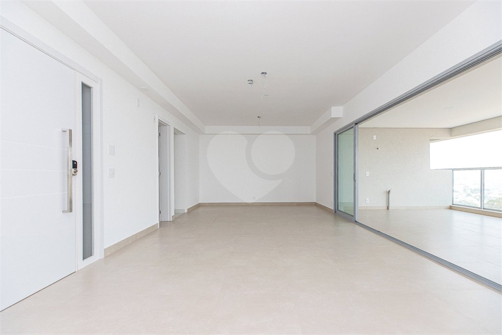 Apartamento à venda com 3 suítes em Jardim Marajoara, São Paulo, SP