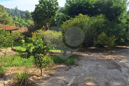 Chácara à venda ou para alugar com 3 quartos, sendo 1 suíte,  em Parque Residencial Itapeti, Mogi das Cruzes, SP