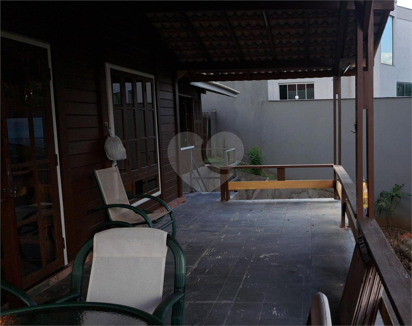 Casa à venda com 3 quartos, sendo 1 suíte, no condomínio Alpes da Cantareira, Mairiporã - SP