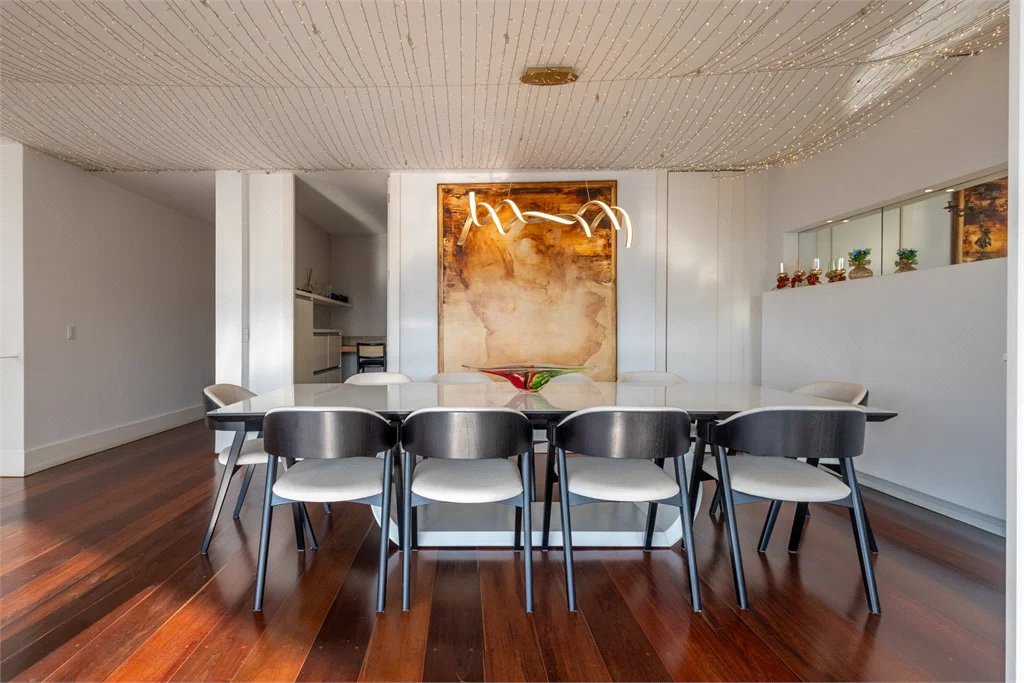 Casa à venda com 4 suítes em Jardim Guedala, São Paulo, SP