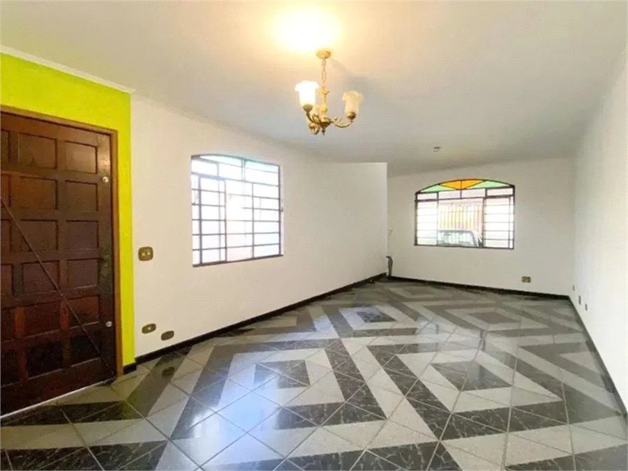 Sobrado à venda com 4 quartos em Vila Ipojuca, São Paulo, SP