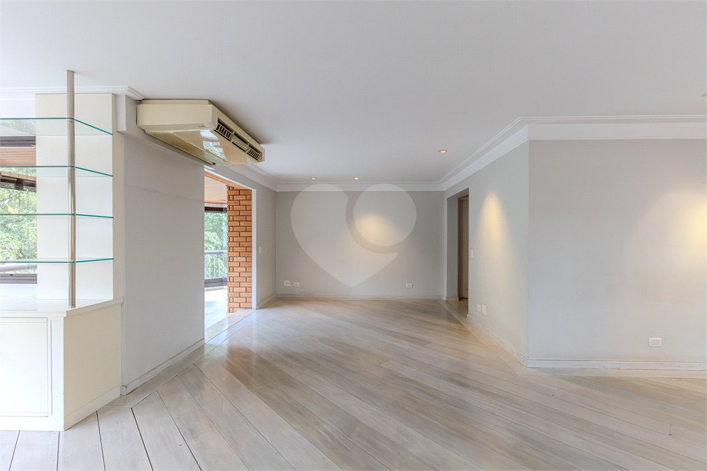 Apartamento à venda com 4 suítes em Moema, São Paulo, SP